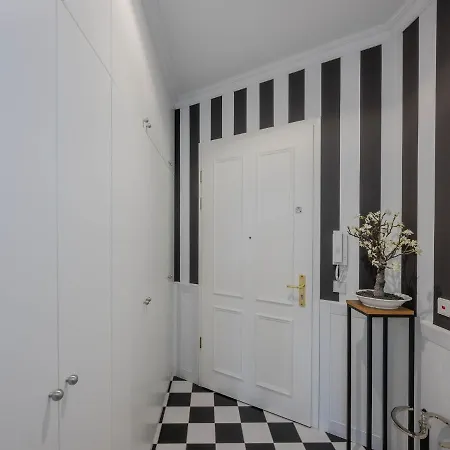 Hintze 02 Apartman *